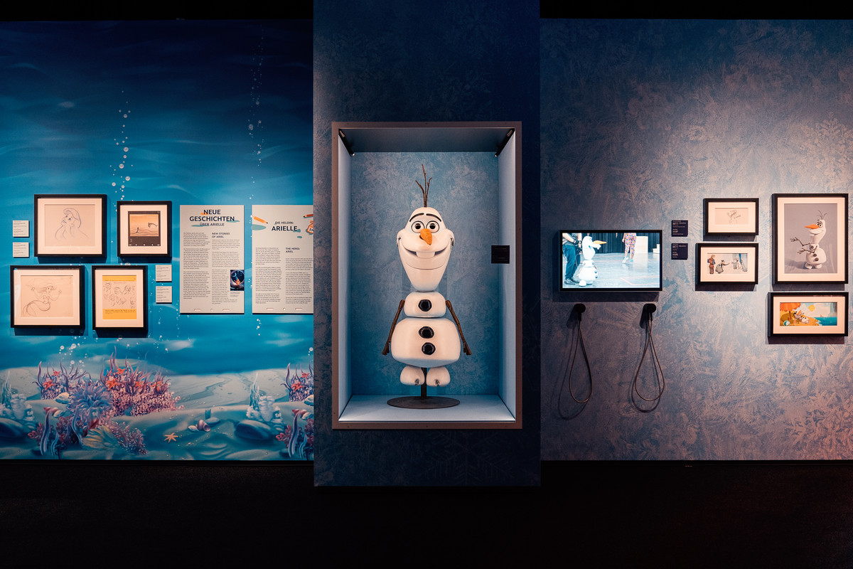 A figure of Olaf from the Frozen movies.